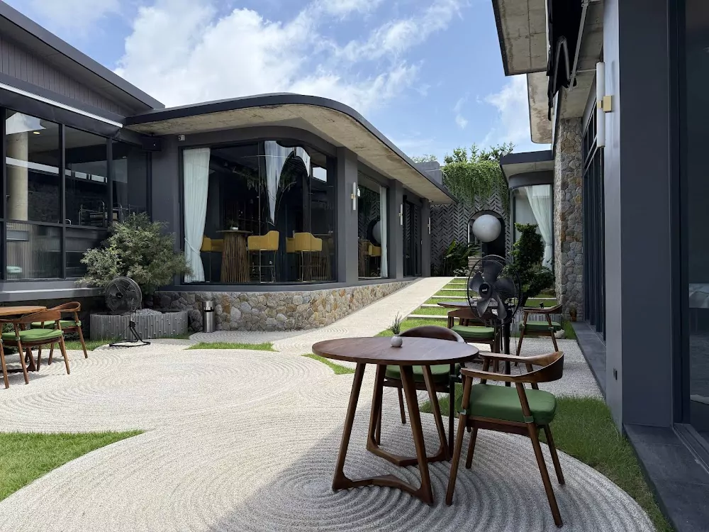 Банг Тао, SUAY Alchemy Phuket время работы