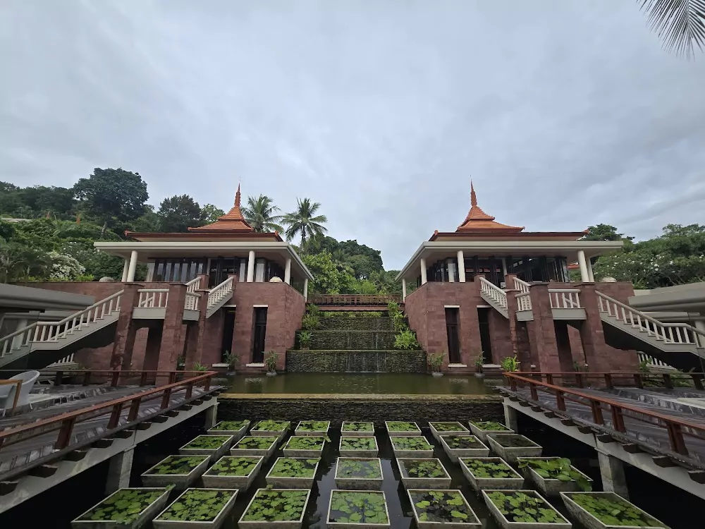 Si Sunthon, Thai Library at Trisara location