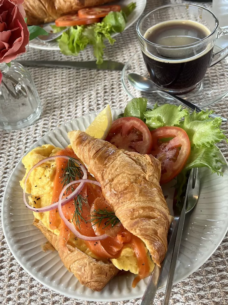 Банг Тао, Sist.ers Cafe посетить