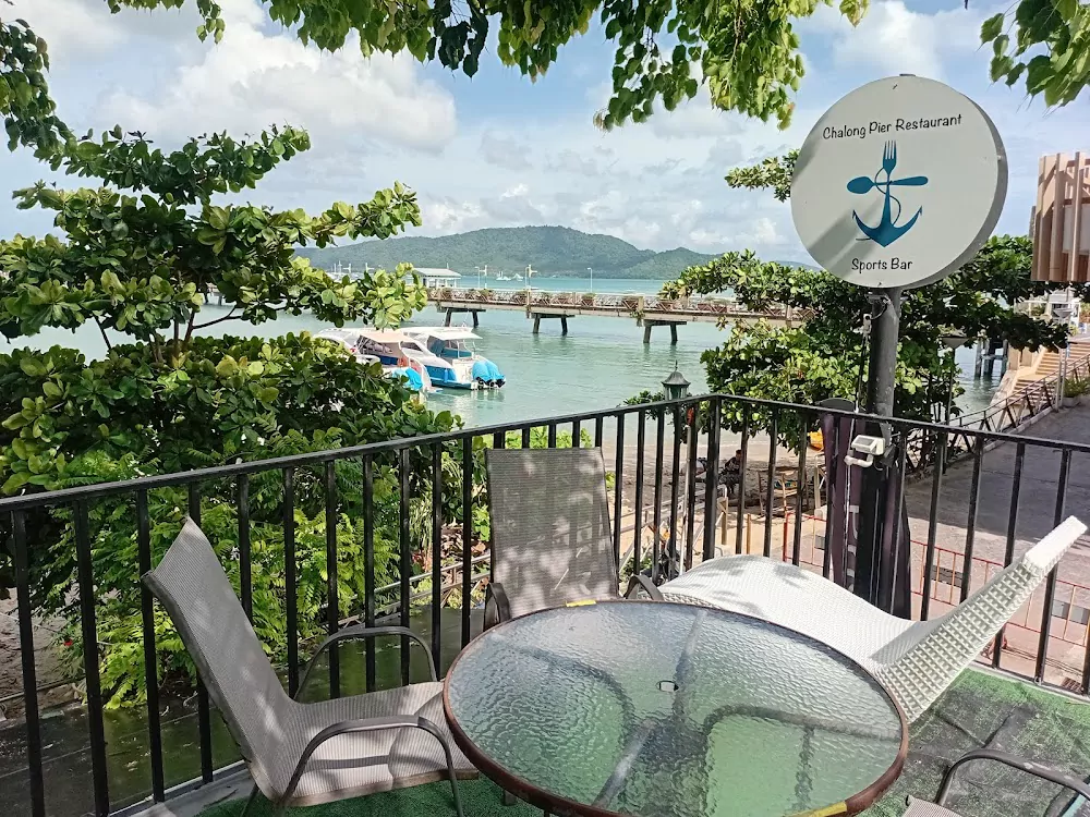 Чалонг, Chalong Pier Restaurant & Sports Bar карта