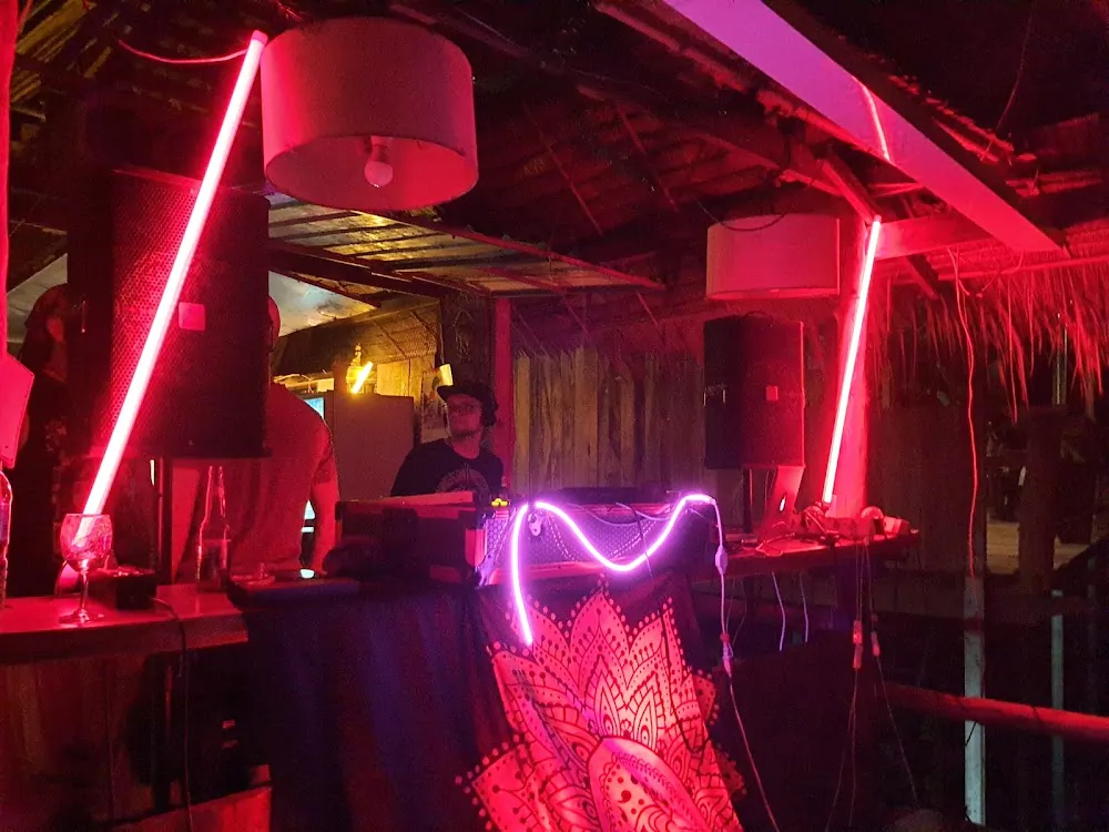 Чалонг, Wungkeree Seaview часы работы