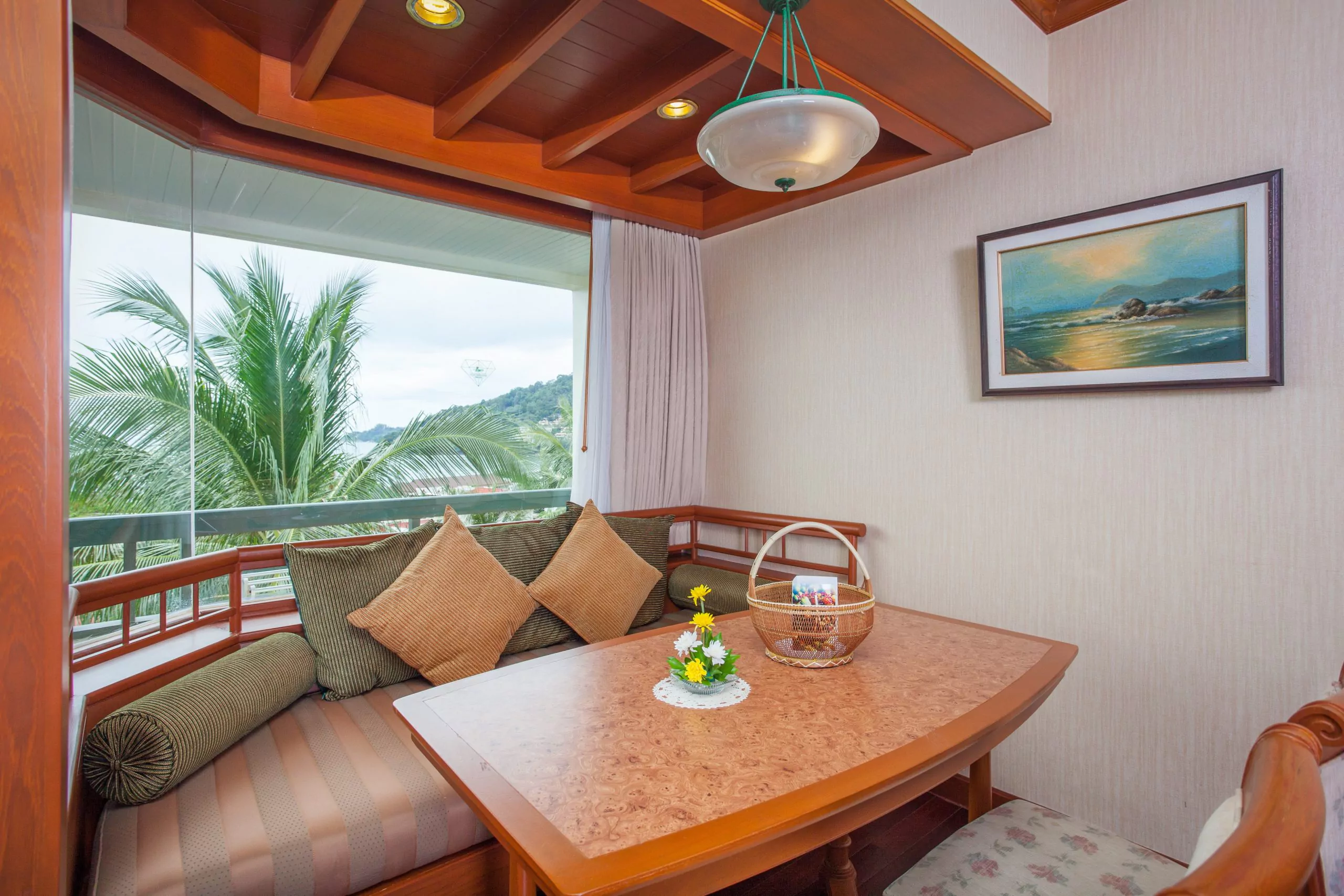 Patong, Diamond Cliff Resort & Spa explore