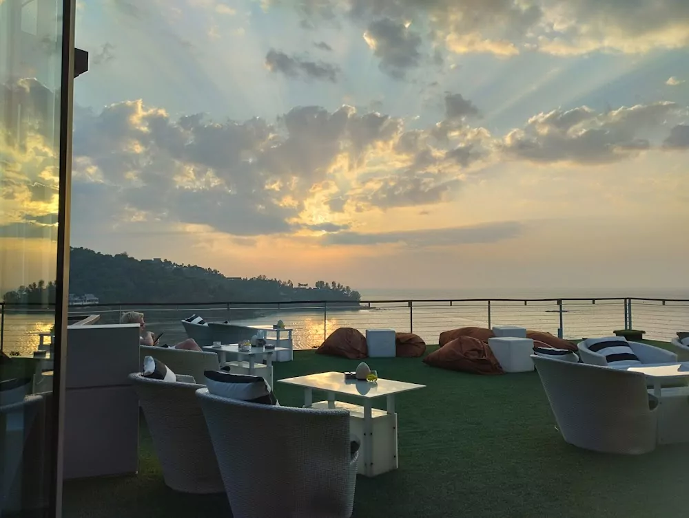 Kamala, Vanilla Sky Bar & Gastro Pub how to get there