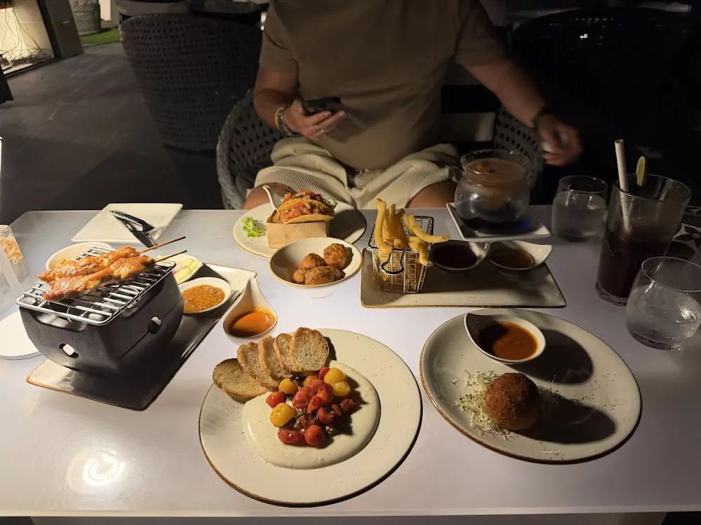 Kamala, Vanilla Sky Bar & Gastro Pub working hours