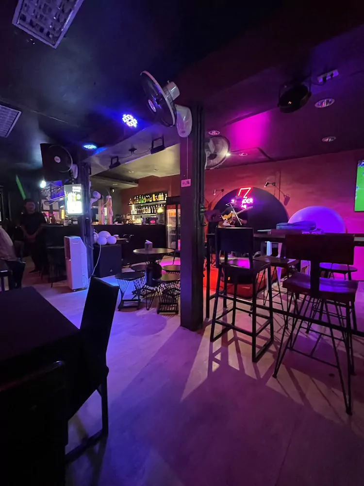 Phuket Town, Thunder bar visit