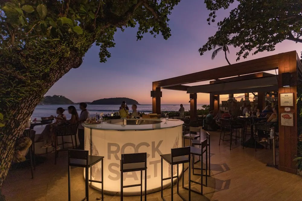 Nai Harn, Rock Salt Restaurant opening hours