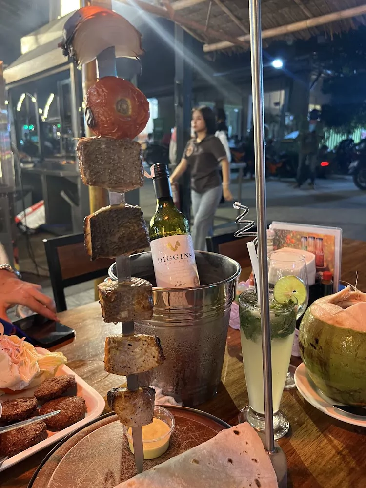 Чалонг, Ali’s Smoke House сходить