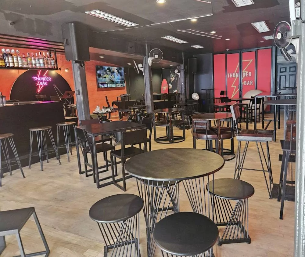 Phuket Town, Thunder bar find