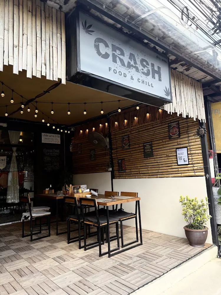 Kamala, Crash Bar & Restaurant route