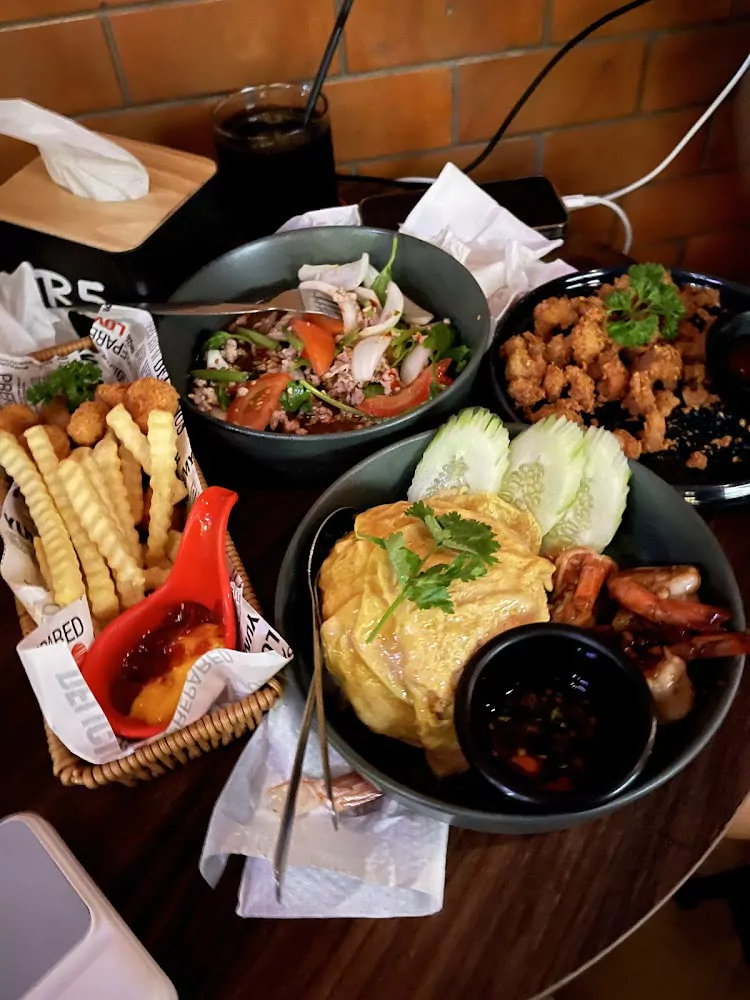 Phuket Town, Rhythm social bar location