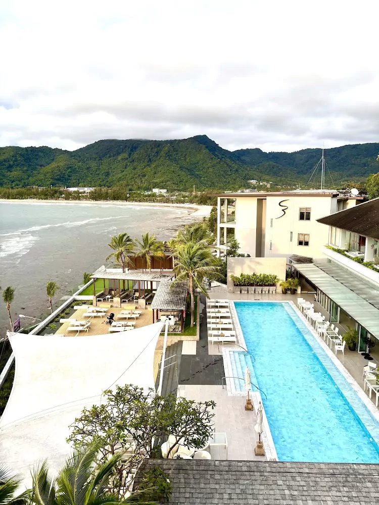 Kamala, Vanilla Sky Bar & Gastro Pub explore