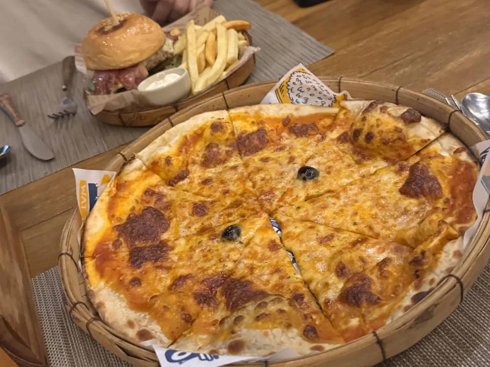 Kamala, Crash Bar & Restaurant route