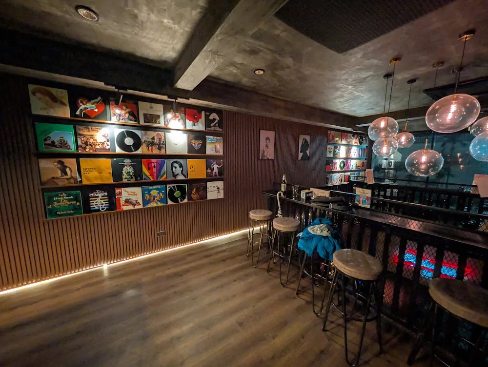 Phuket Town, Rhythm social bar location