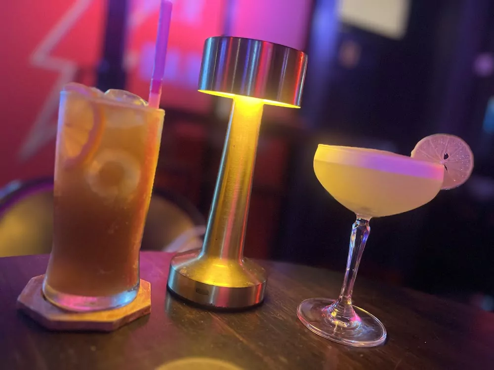 Phuket Town, Thunder bar explore