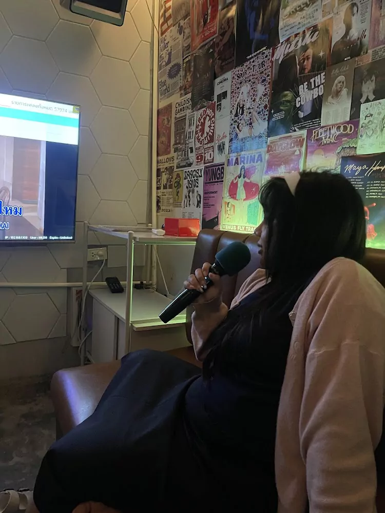 Phuket Town, Tones Karaoke by Tantitium как доехать