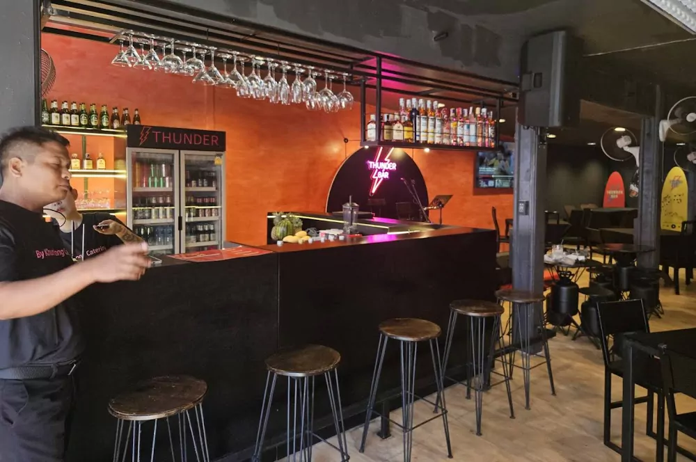 Phuket Town, Thunder bar address