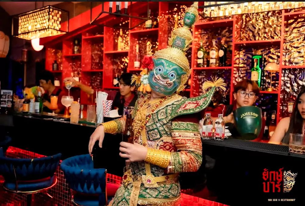 Phuket Town, Yakbar X Phuket working hours