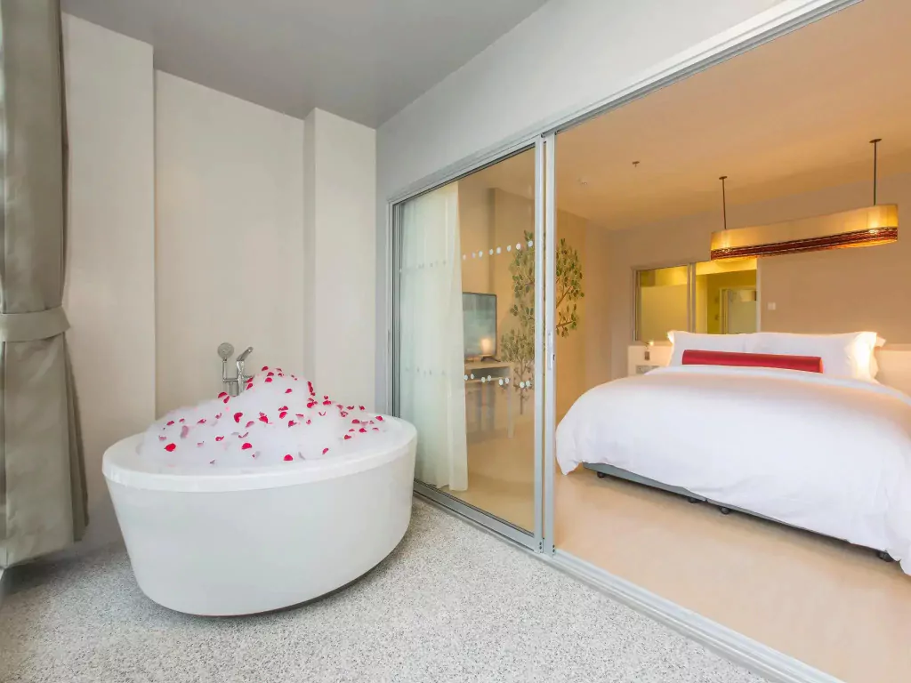 Patong, Ramada by Wyndham Phuket Deevana working hours