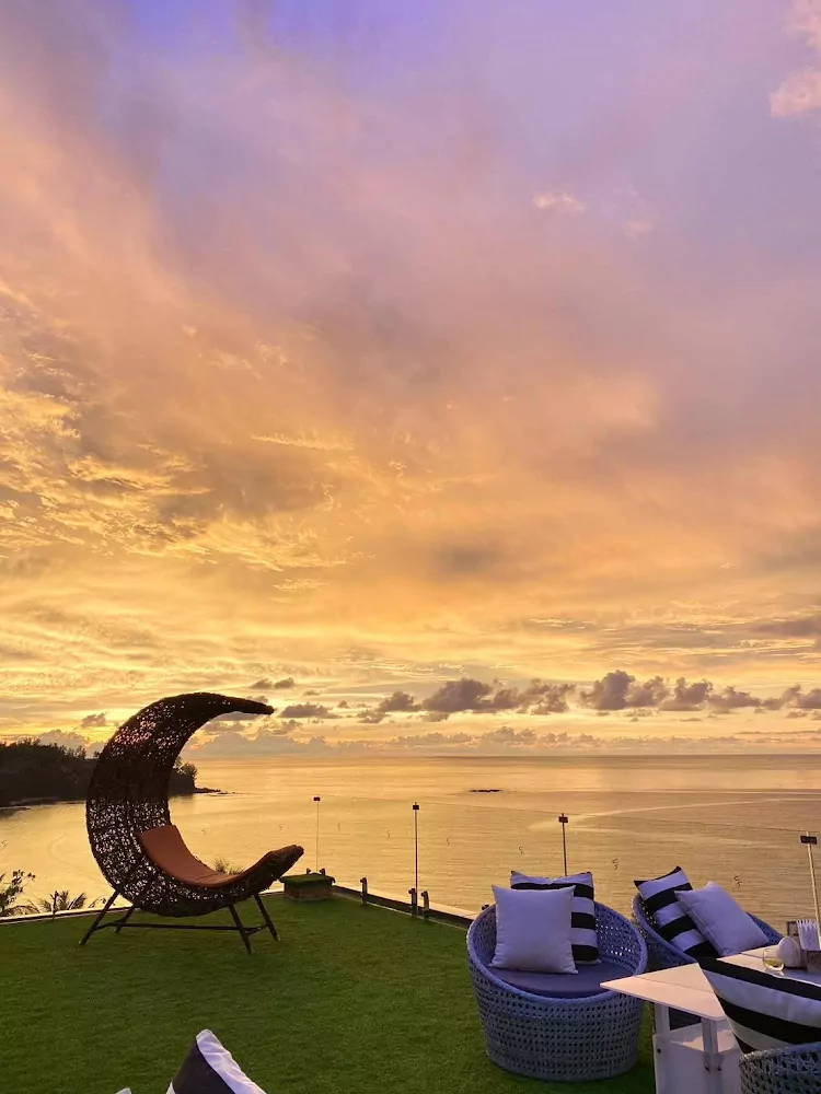 Kamala, Vanilla Sky Bar & Gastro Pub route