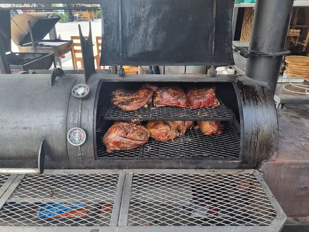 Чалонг, Ali’s Smoke House часы работы