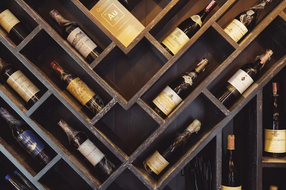 Bang Tao, La cave du roi — Phuket opening hours