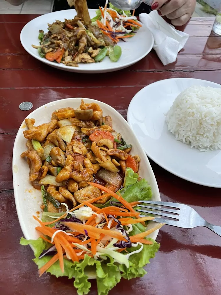 Rawai, Home Steak Restaurant route