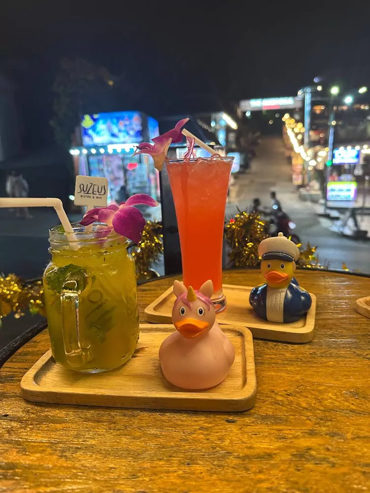 Kata, Su‘ s Bar visit