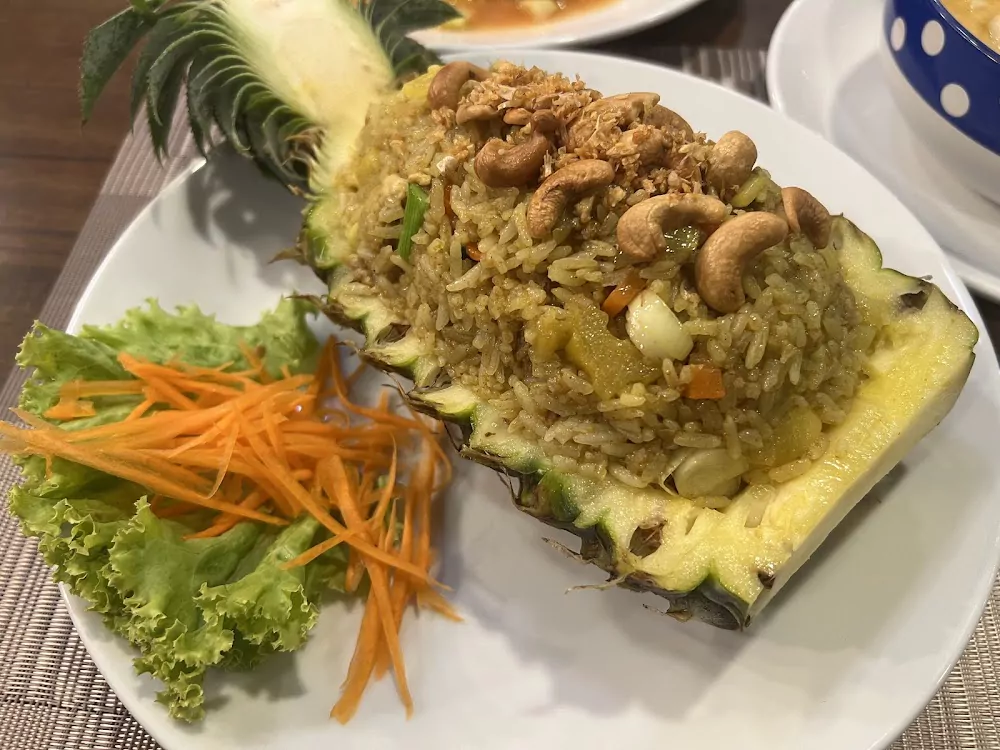 Раваи, The Local Cafe and Restaurant, Rawai Phuket где находится