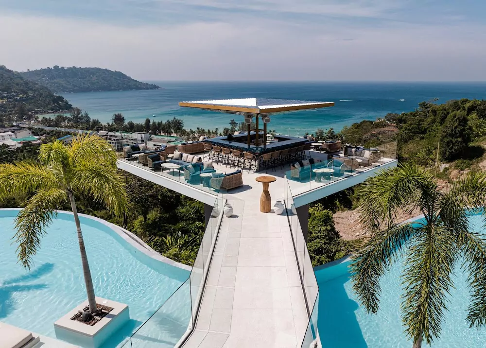 Ката, DOXA Skybar посетить