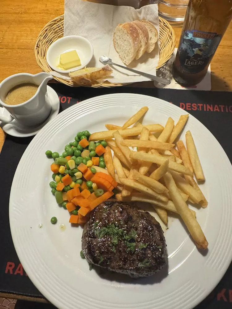 Раваи, Viking Bar фото