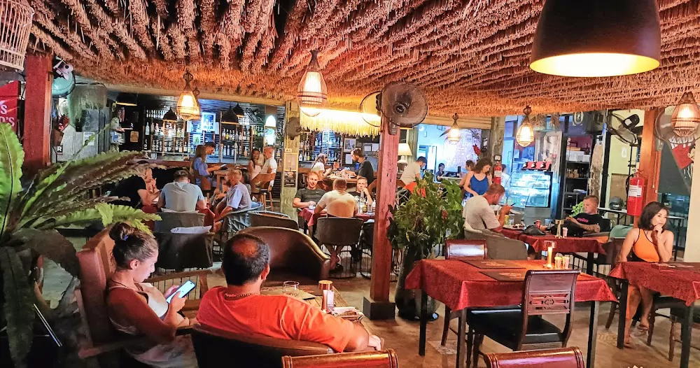 Раваи, Happy Jack GASTROBAR карта