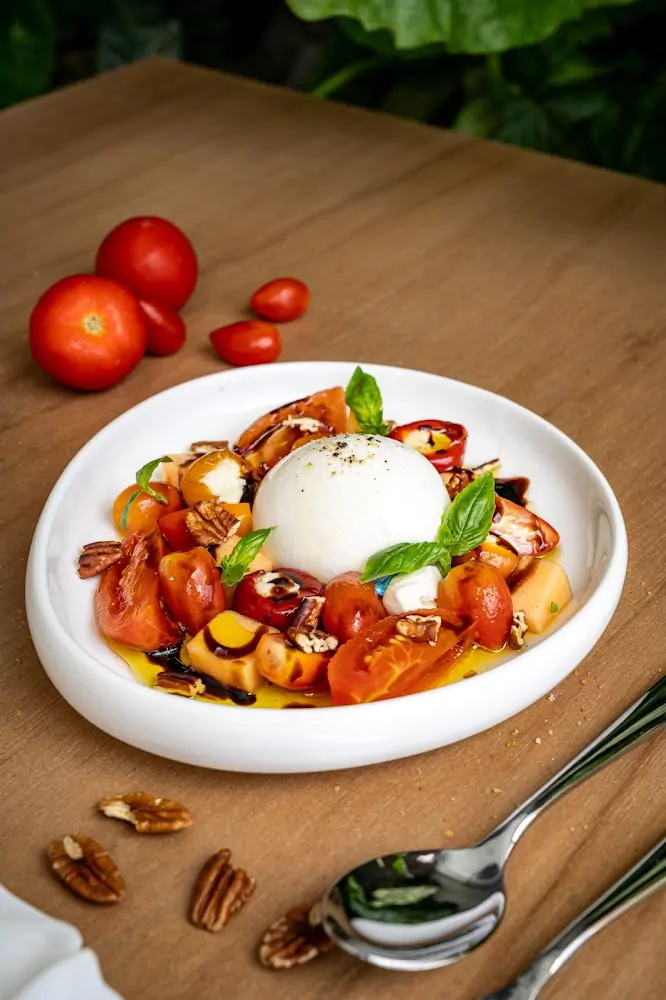 Пхукет таун, Bigboss work green brunch @ Naka часы работы