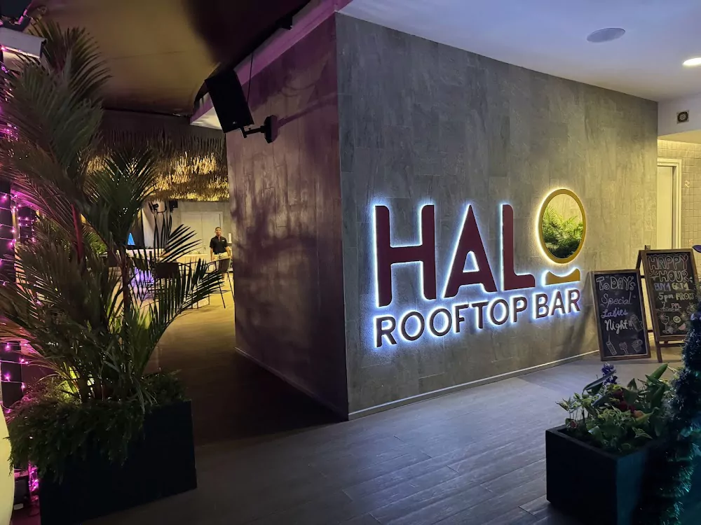 Карон, Halo Rooftop Bar где находится