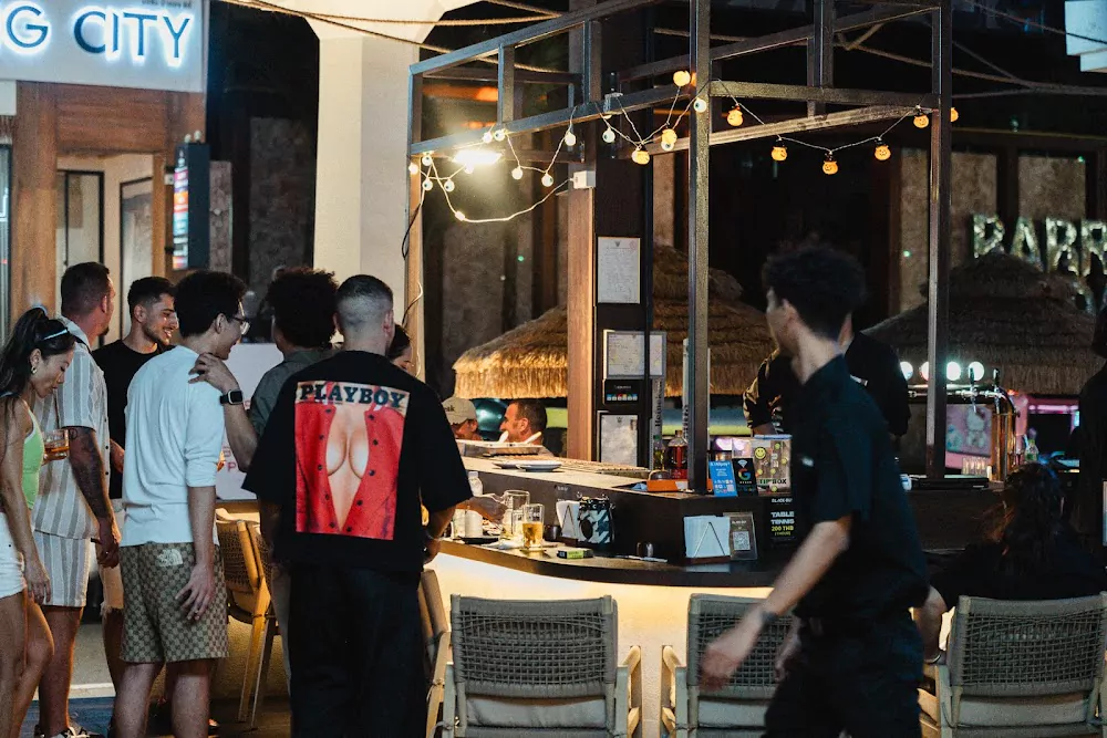 Patong, BLACK OUT PATONG find