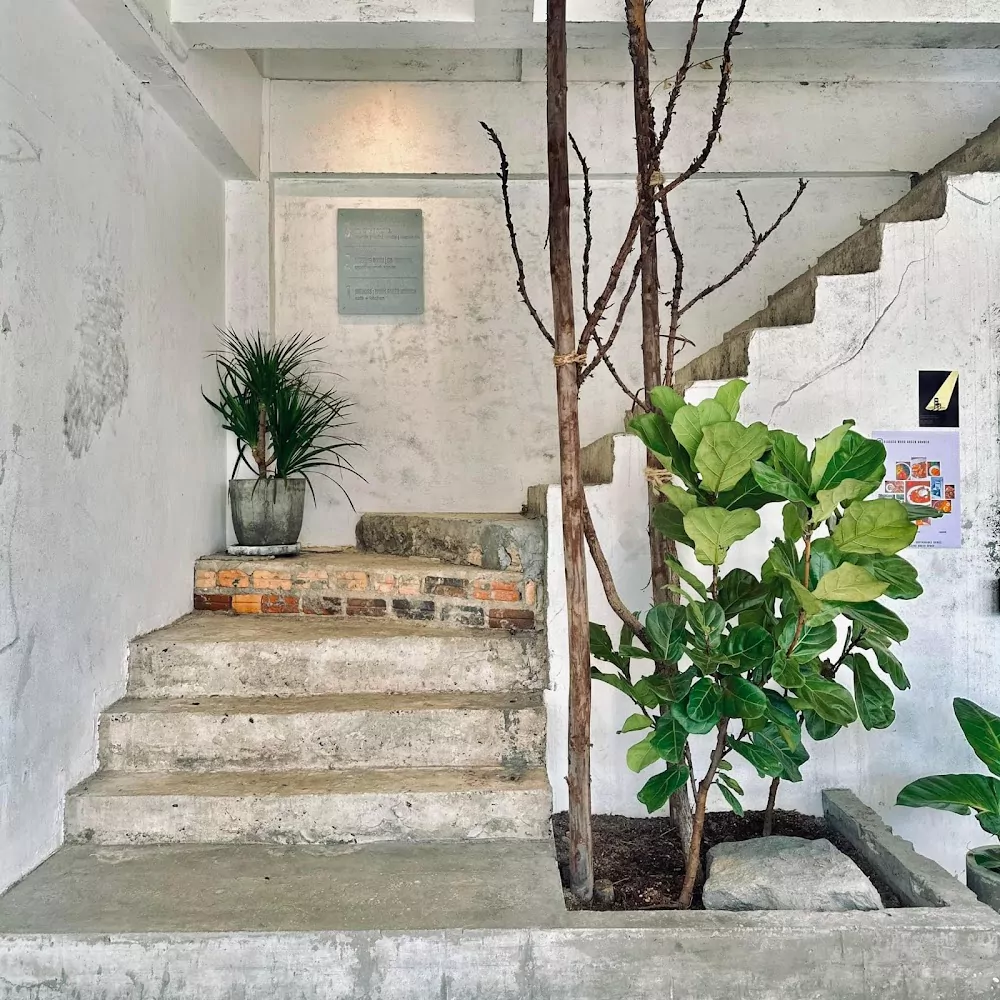 Пхукет таун, Bigboss work green brunch @ Naka добраться самостоятельно