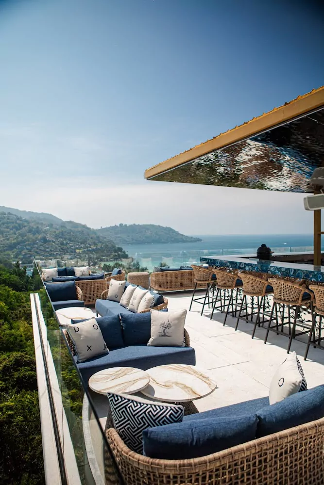 Ката, DOXA Skybar как добраться