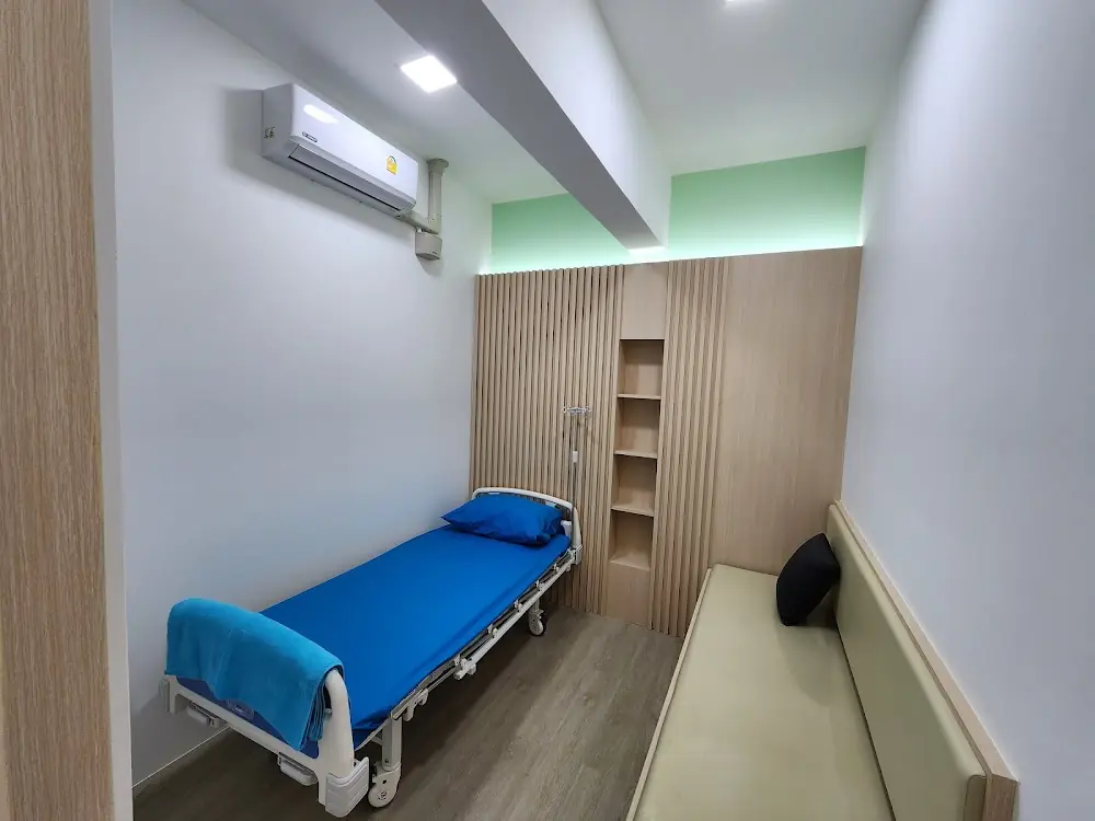 Банг Тао, Sainamyen International Clinic : Cherngtalay сходить