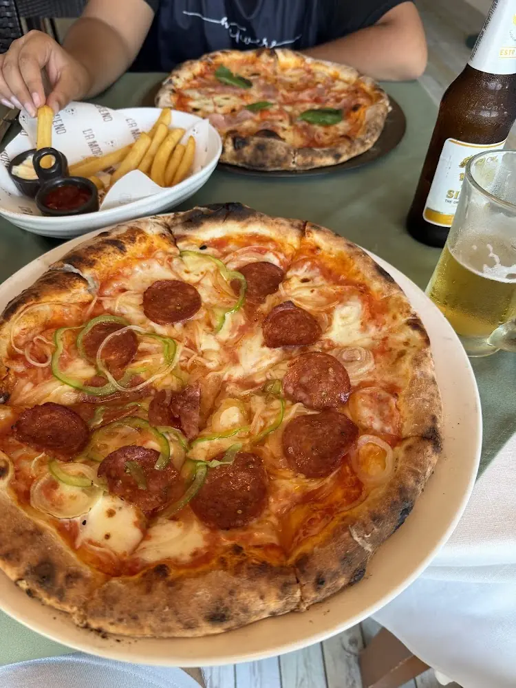Kathu, PIZZERIA DA MORENO AT KATHU route
