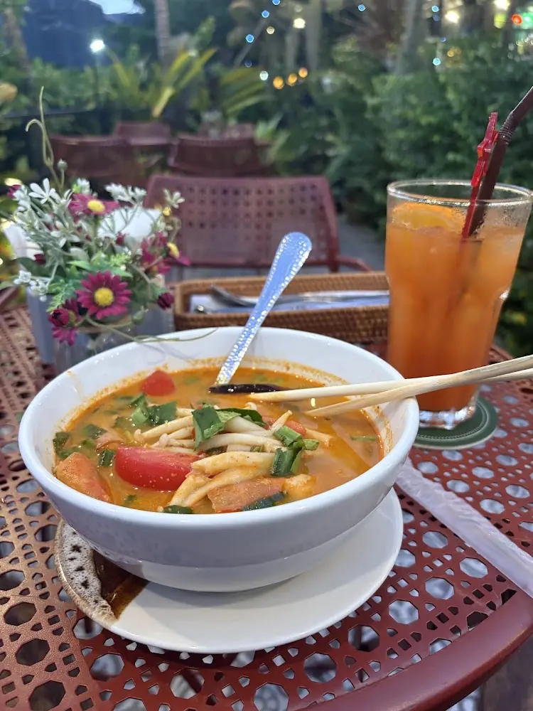 Rassada, Green Bar and Restaurant Phuket map